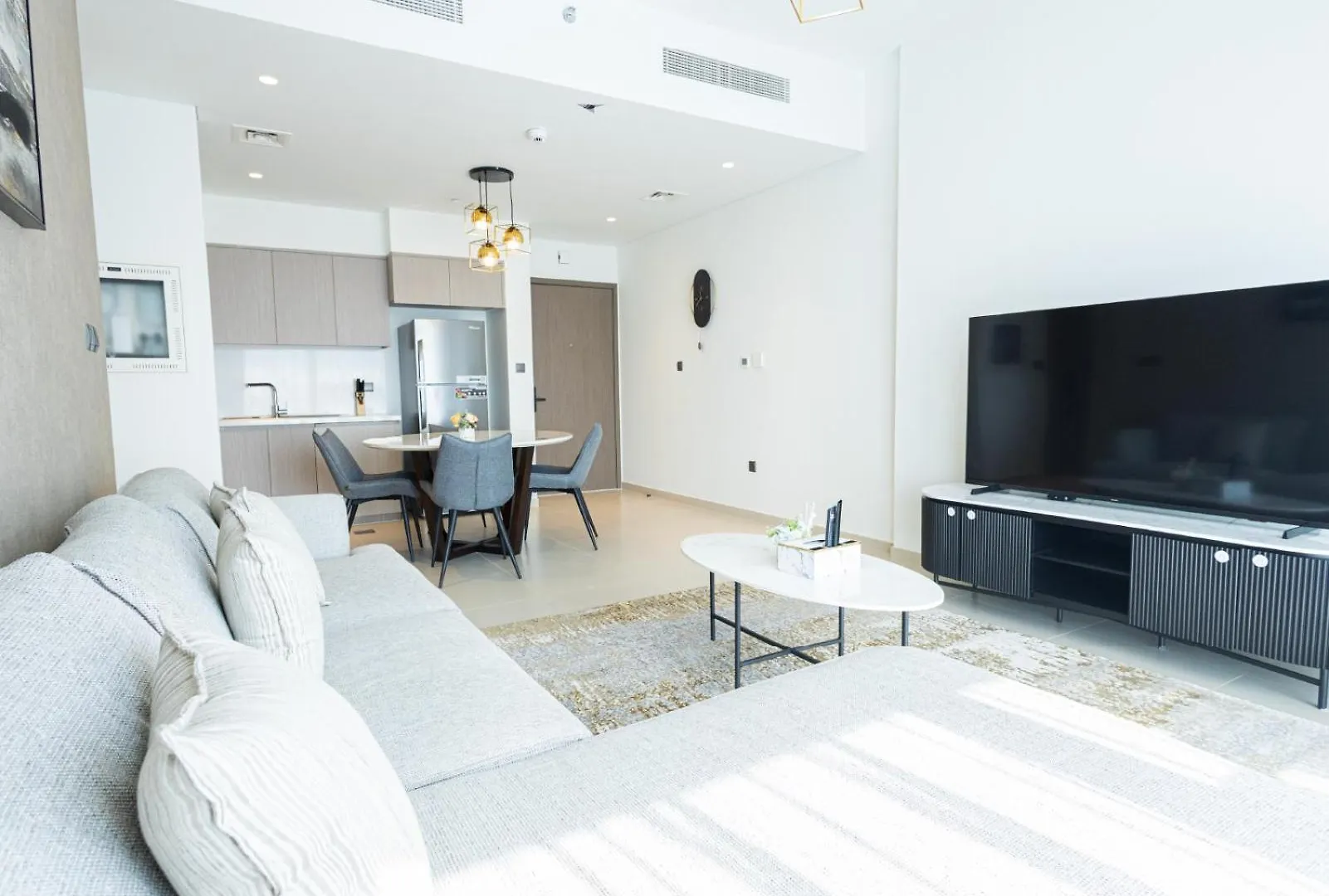 Mh- Act Tower - Downtown 2Bhk-Ref 4104 Apartment Dubai United Arab Emirates